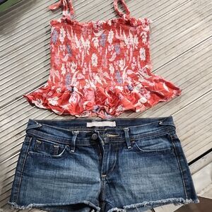 Old Navy Jean Shorts & Floral Red Smocked Women's Top